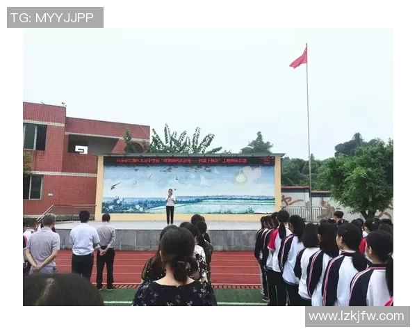 自贡籍足球明星最新动态与成就盘点，看看他们的辉煌历程与未来展望