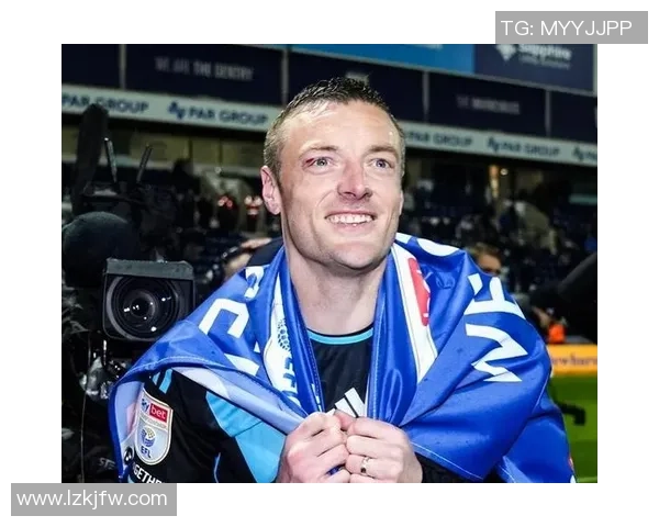 英国蓝色足球明星的传奇故事与辉煌成就探索